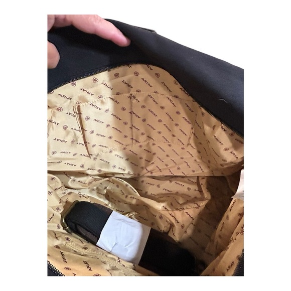 NWT Ariat Unisex Canvas/Leather Duffle with Crossbody Strap Black/Brown - Picture 5 of 10